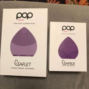 Pop Sonic Facial Cleansing Device